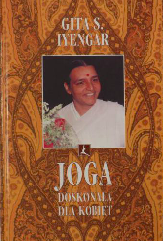 Opis wydawcy:  Gita S. Iyengar od 40 lat naucza jogi według metody swojego ojca, B.K.S. Iyengara, legendarnego mistrza jogi. Prowadzi z nim i bratem słynną szkołę jogi w Punie w Indiach. W swojej sztuce osiągnęła najwyższy poziom mistrzostwa, znana jest z precyzji, poświęcenia dla uczniów i pasji z jaką prowadzi zajęcia. Jest wzorem dla wielu nauczycieli jogi na całym świecie. Korzystając ze swoich bogatych doświadczeń napisała podręcznik do ćwiczeń jogi specjalnie dla kobiet. Uwzględnia on specyficzne cechy budowy, fizjologii i psychiki kobiet. Poza klasycznymi asanami i pranajamami autorka podaje też ćwiczenia dla kobiet w ciąży i połogu, podczas menstruacji czy klimakterium. "Joga - doskonała dla kobiet" została przetłumaczona na wiele języków. Uważana jest za najlepszy podręcznik tego typu na świecie.  Nasza opinia:  To nie tylko książka ale prawdziwy podręcznik dla instruktorów jogi!  Książka wyjątkowa bo napisana przez kobietę dla kobiety.  Lektura idealna dla kobiet praktykujących jogę i planujących ćwiczyć również w trakcie ciąży czy po porodzie. Niewątpliwą zaletą są bardzo dokładnie opisy ćwiczeń. Ważnym elementem są również zdjęcia, które pomagają w dokładnym ustawieniu pozycji.   Jedyna książka, która dostosowuje ćwiczenia jogi do poszczególnych etapów życia kobiety!